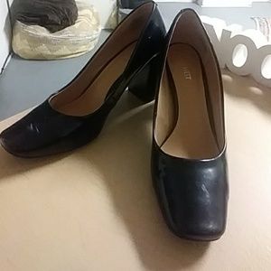 Nine West black heels